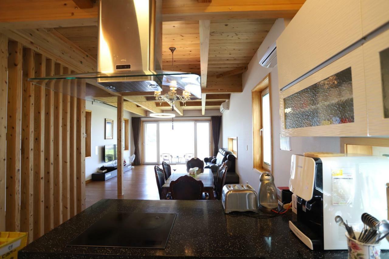 Jeju Lake Pension Eksteriør billede